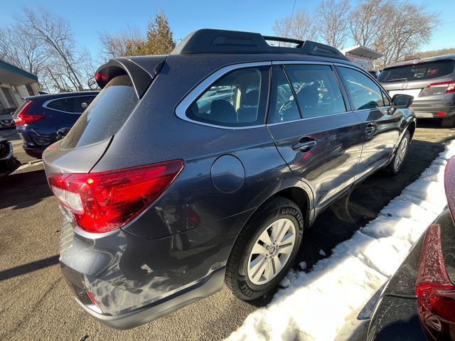 2017 Subaru Outback Base