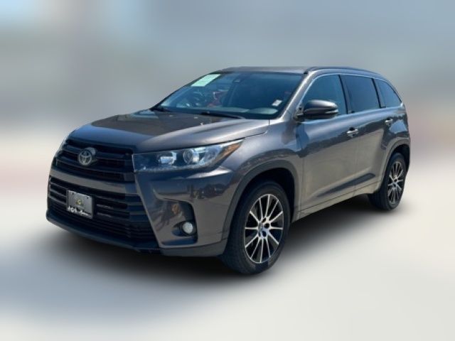 2017 Toyota Highlander SE