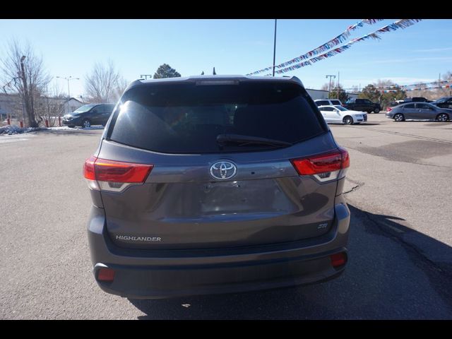 2017 Toyota Highlander SE