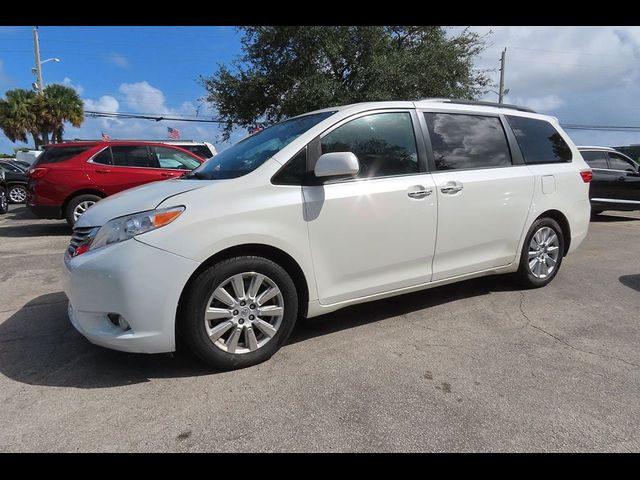 2017 Toyota Sienna XLE