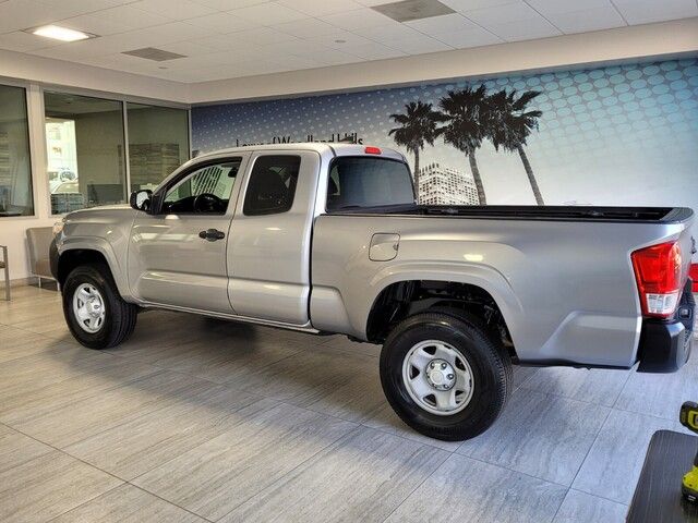 2017 Toyota Tacoma SR