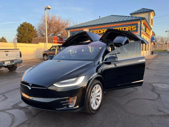 2017 Tesla Model X 75D