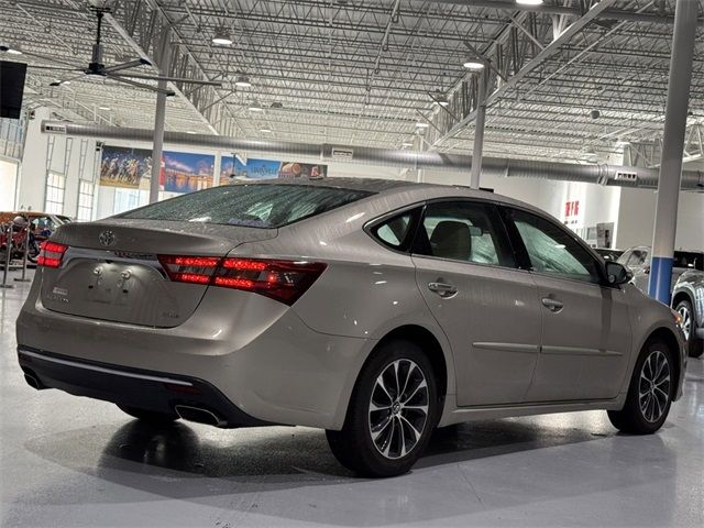 2017 Toyota Avalon XLE