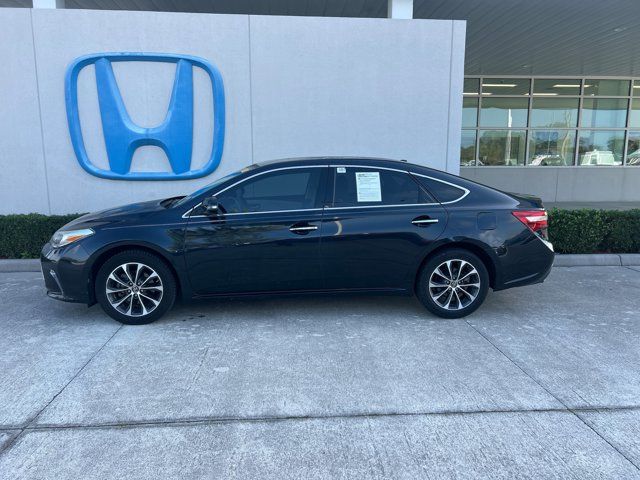 2017 Toyota Avalon XLE