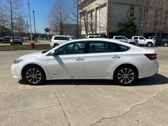 2017 Toyota Avalon Hybrid XLE Premium