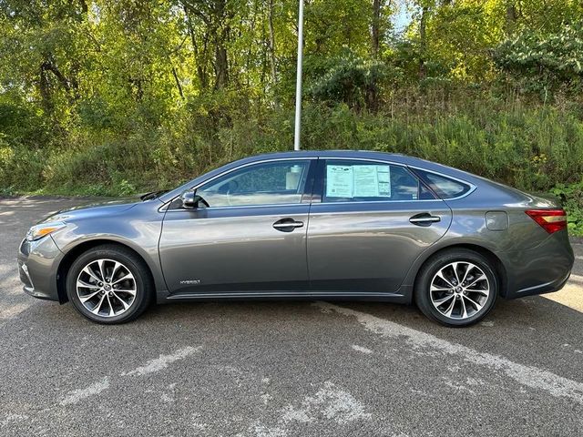 2017 Toyota Avalon Hybrid XLE Premium