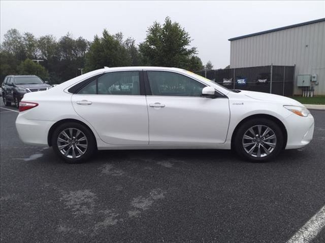 2017 Toyota Camry Hybrid XLE