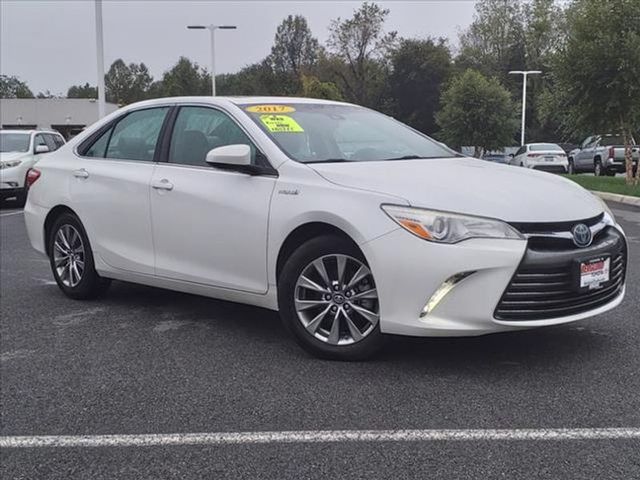 2017 Toyota Camry Hybrid XLE