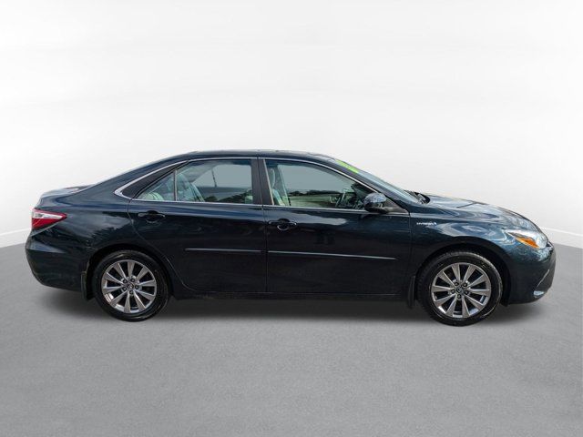 2017 Toyota Camry Hybrid XLE