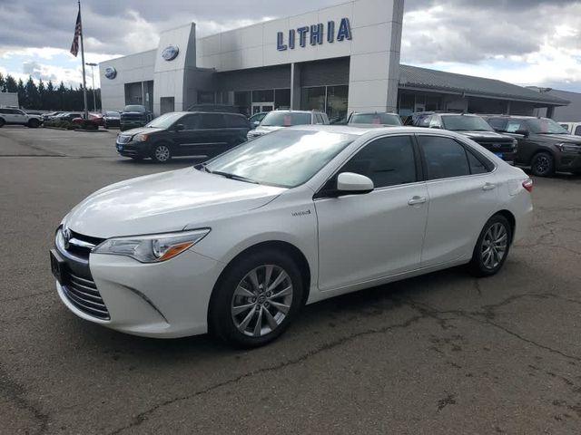 2017 Toyota Camry Hybrid XLE