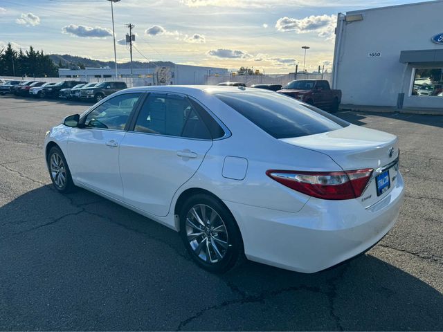 2017 Toyota Camry Hybrid XLE