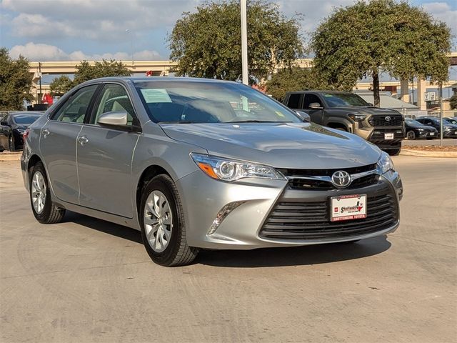 2017 Toyota Camry LE