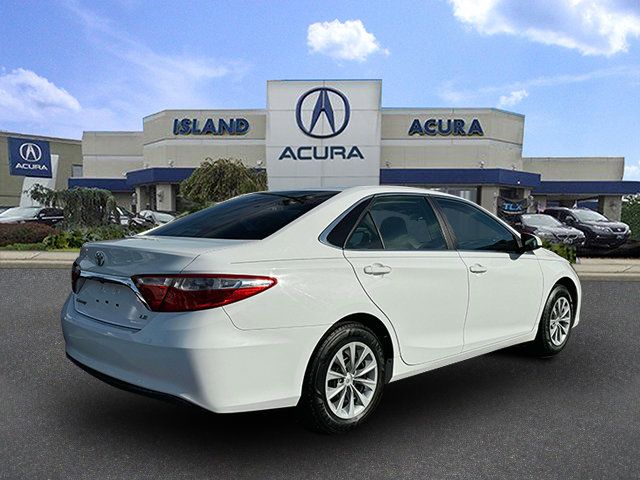 2017 Toyota Camry LE