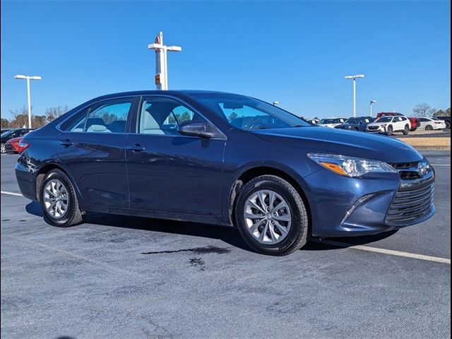 2017 Toyota Camry LE