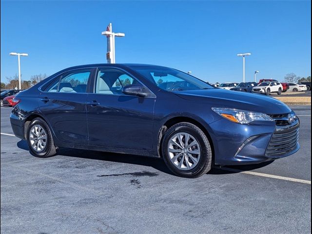 2017 Toyota Camry LE