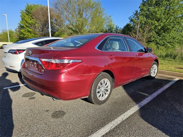2017 Toyota Camry LE