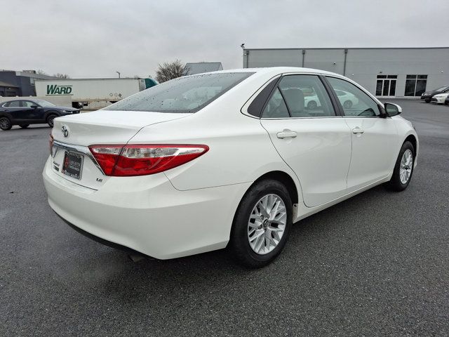 2017 Toyota Camry LE