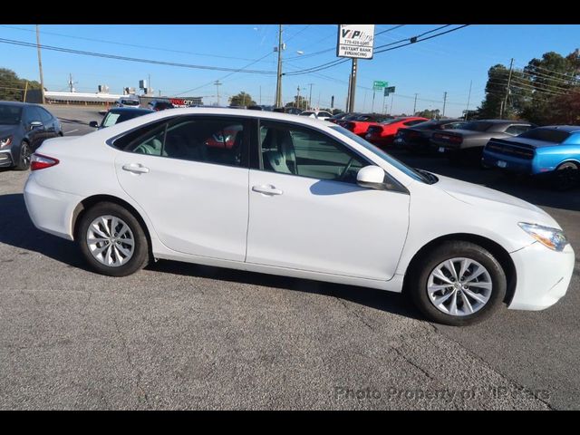 2017 Toyota Camry LE