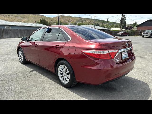 2017 Toyota Camry SE