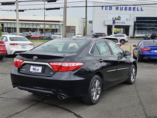 2017 Toyota Camry SE