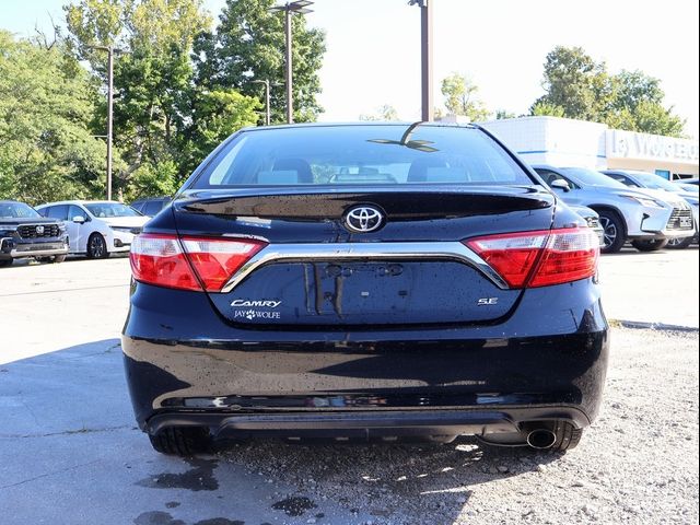 2017 Toyota Camry SE