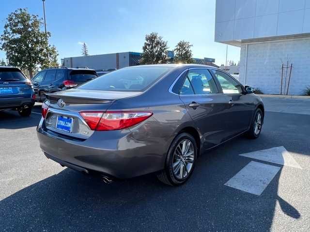 2017 Toyota Camry SE