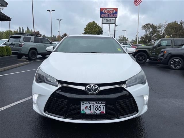 2017 Toyota Camry SE