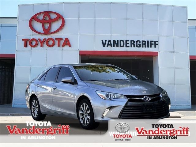 2017 Toyota Camry Hybrid XLE