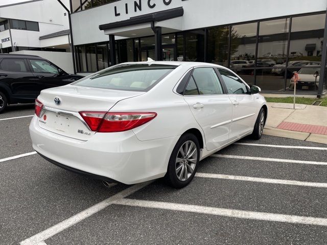 2017 Toyota Camry Hybrid XLE