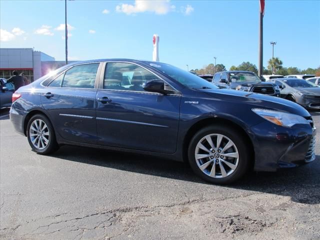 2017 Toyota Camry Hybrid XLE