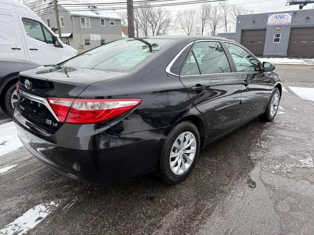 2017 Toyota Camry Hybrid LE