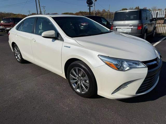 2017 Toyota Camry Hybrid LE