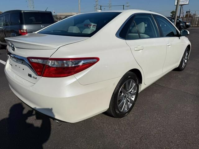 2017 Toyota Camry Hybrid LE