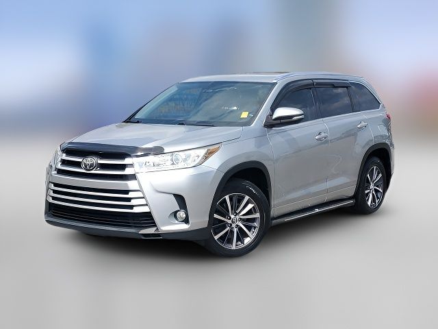 2017 Toyota Highlander SE