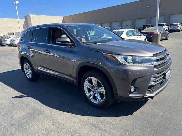 2017 Toyota Highlander 