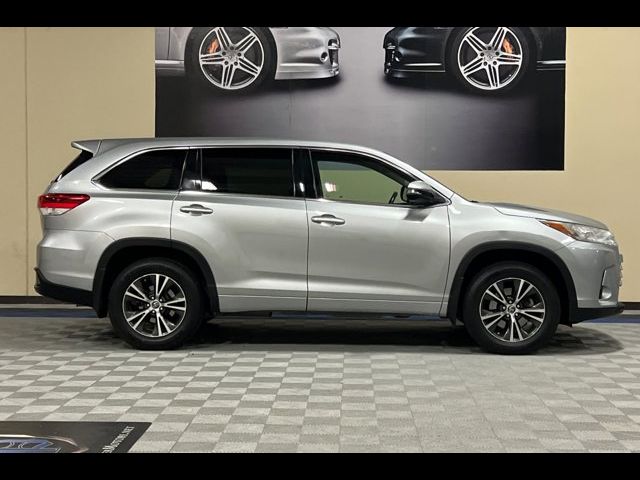 2017 Toyota Highlander LE