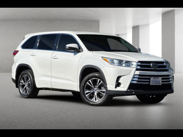 2017 Toyota Highlander LE