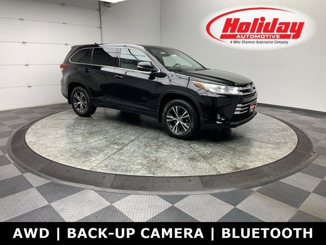 2017 Toyota Highlander LE