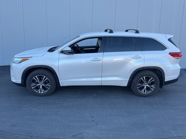 2017 Toyota Highlander LE