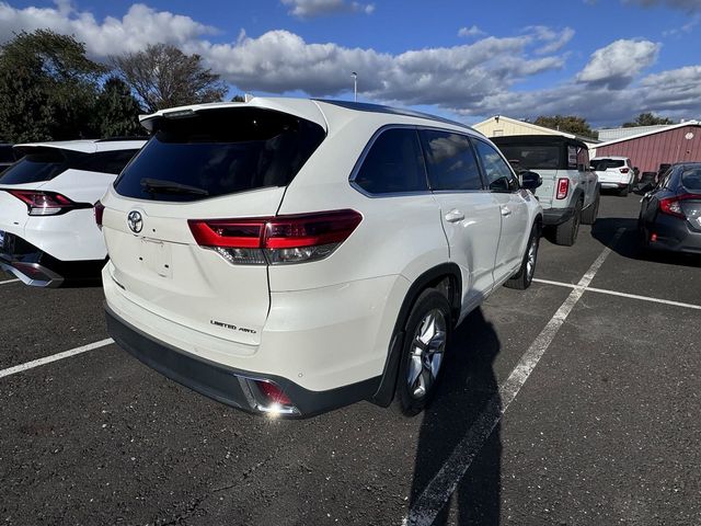 2017 Toyota Highlander 