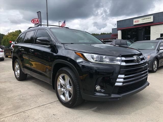 2017 Toyota Highlander 