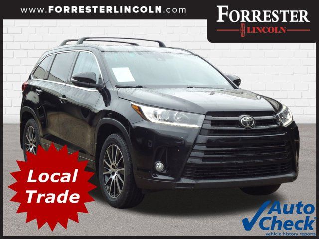 2017 Toyota Highlander SE