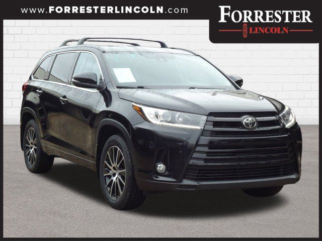 2017 Toyota Highlander SE