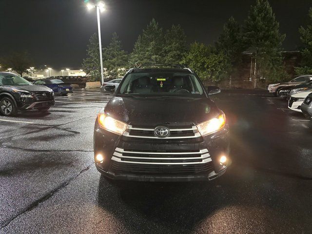 2017 Toyota Highlander 