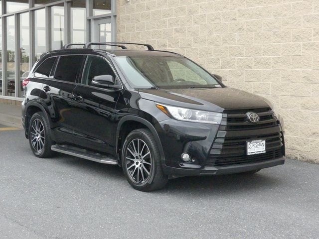 2017 Toyota Highlander SE