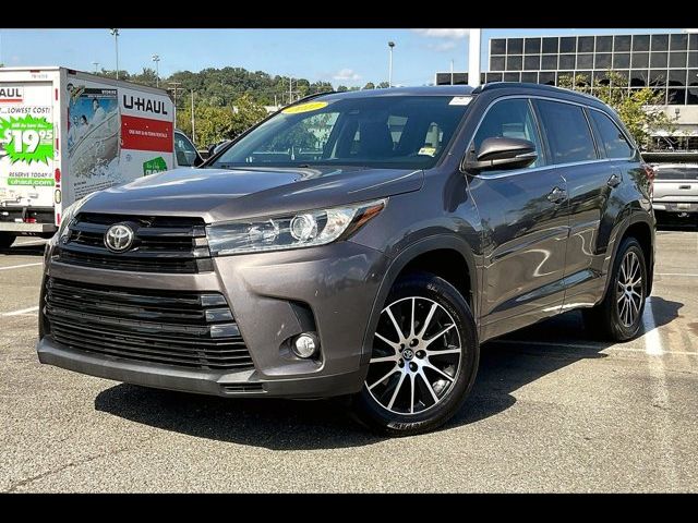 2017 Toyota Highlander SE