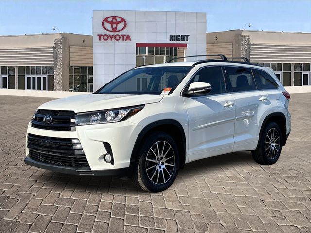 2017 Toyota Highlander SE