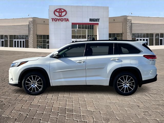 2017 Toyota Highlander SE