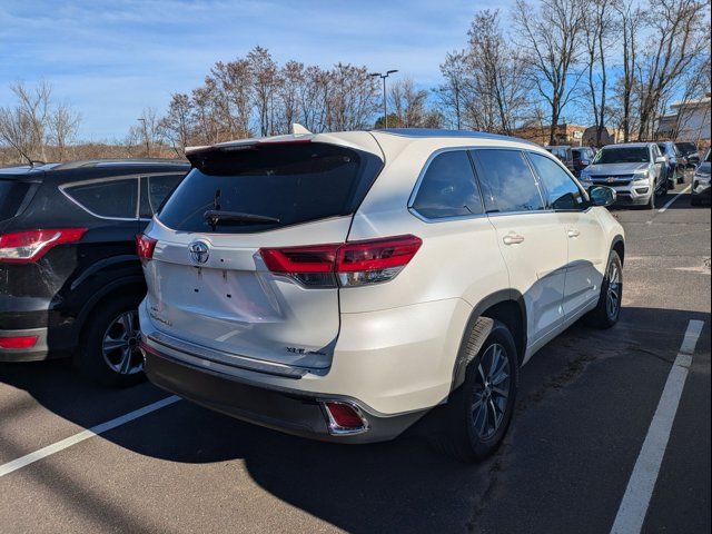 2017 Toyota Highlander 