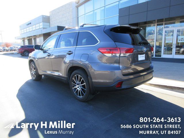 2017 Toyota Highlander SE